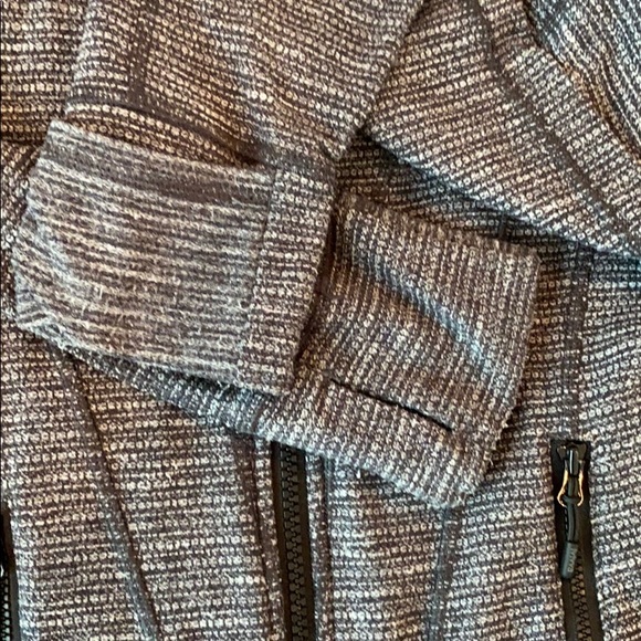 Ivivva jacket - Picture 3 of 3